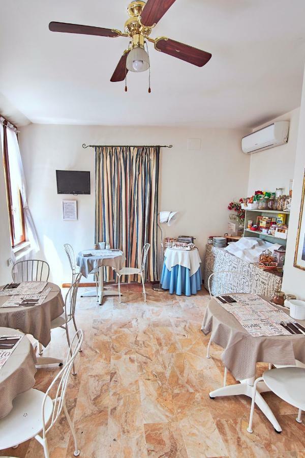 B&B Del Castello Сан-Бенедетто-дель-Тронто Экстерьер фото