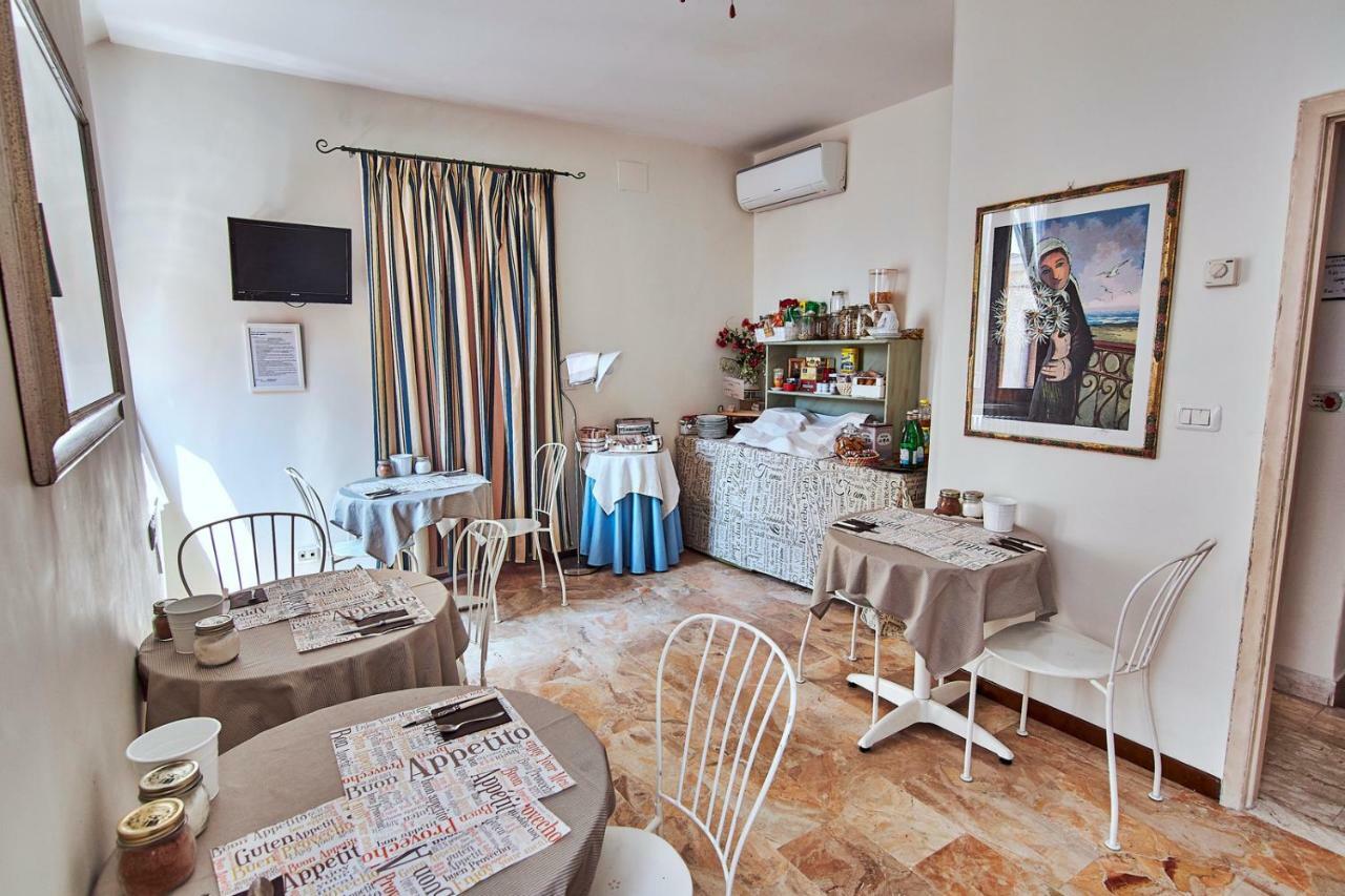 B&B Del Castello Сан-Бенедетто-дель-Тронто Экстерьер фото